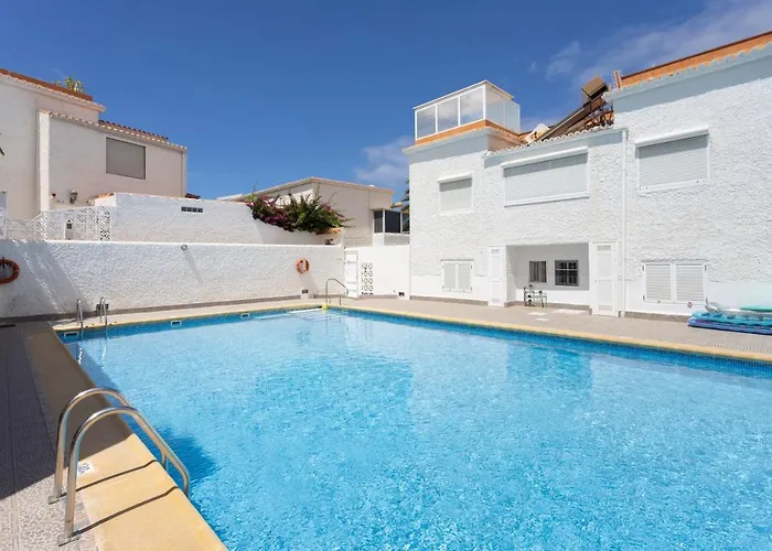 Vila Urbania Atico Deluxe By Sunkeyrents