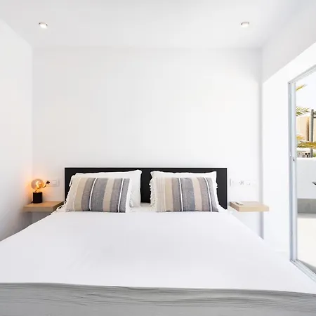 Villa Urbania Atico Deluxe By Sunkeyrents